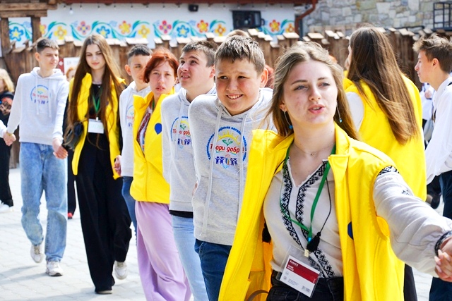 Учасники гаївок